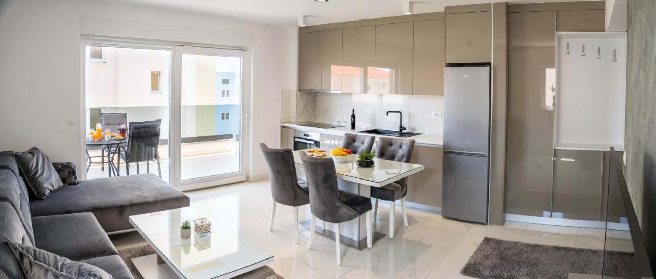 Ella's Apartma