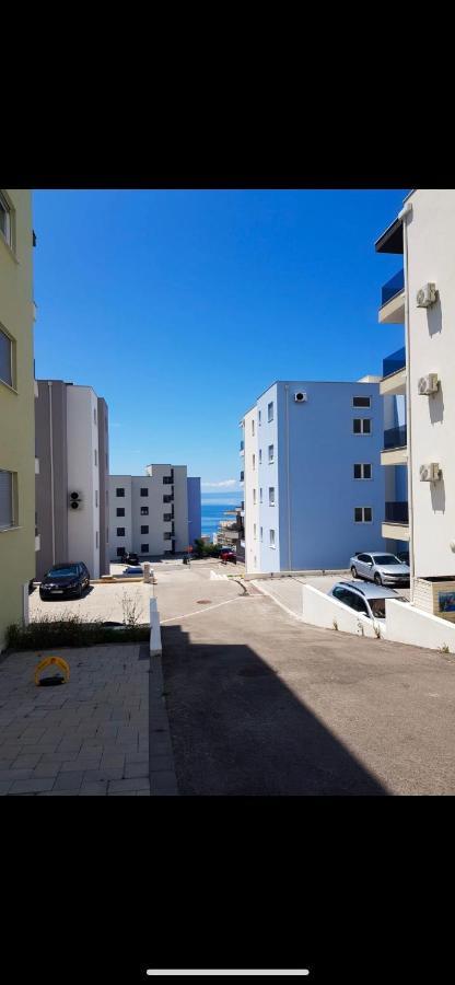 Ella's Apartma *
